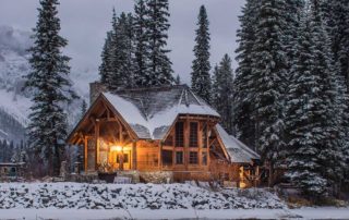 Cabin in winter, photo by Ian Keefe on Unsplash